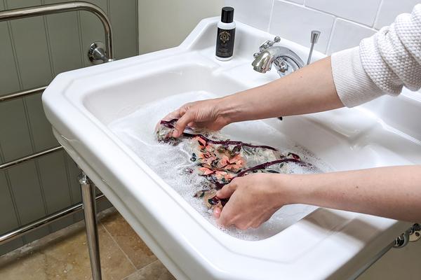 how to wash lingerie in sink