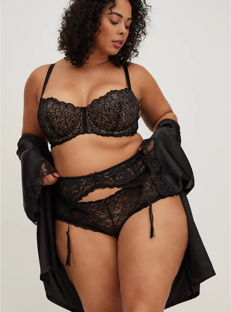 sexy lingerie for large breasts